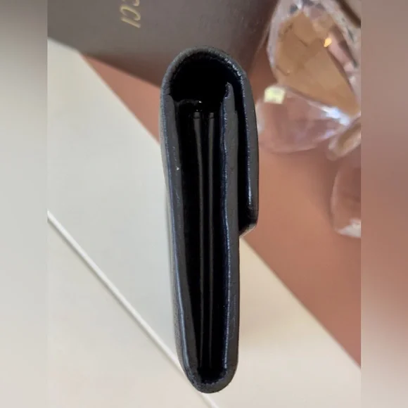 Gucci Black Pebbled Leather Wallet - Picture 5 of 13